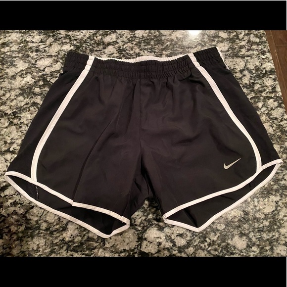 Nike Running Shorts - Picture 4 of 6